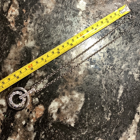 Sparkly double circle necklace - Picture 3 of 6